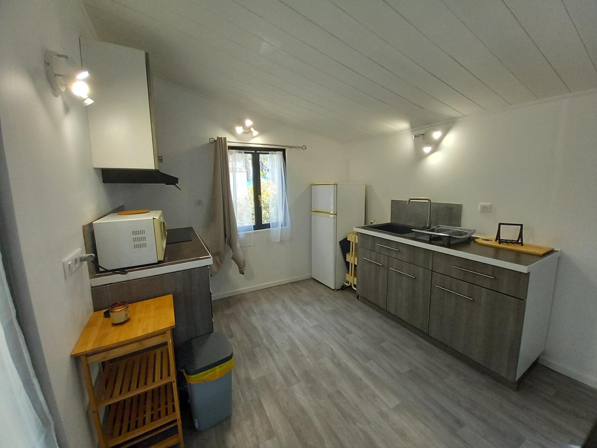 Mobilhome A Deux Pas Du Circuit Du Castellet Avec Terrasse Vue Mer Ле-Кастелле Екстер'єр фото