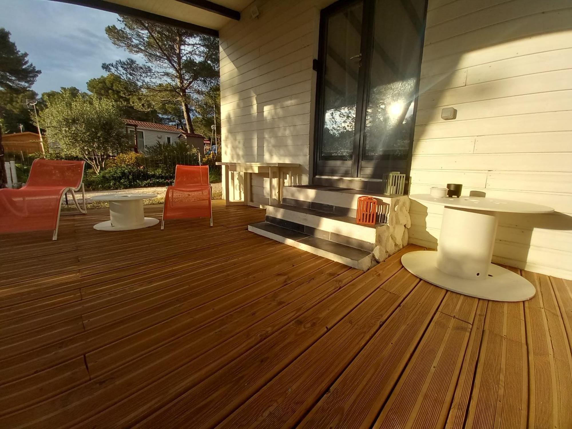 Mobilhome A Deux Pas Du Circuit Du Castellet Avec Terrasse Vue Mer Ле-Кастелле Екстер'єр фото